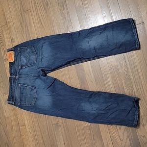 Levi 514 Straight Fit Jeans